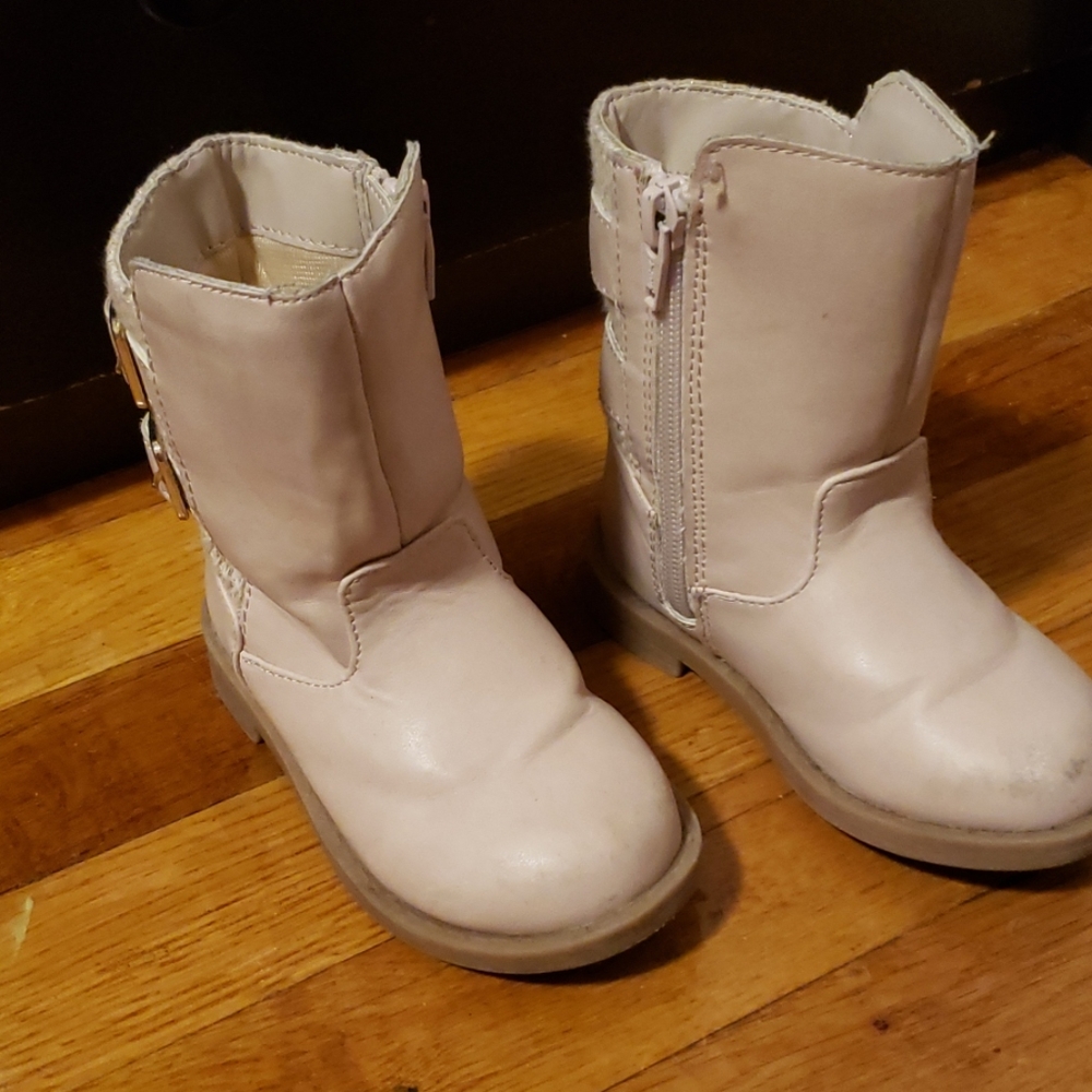 Girls Cream boots